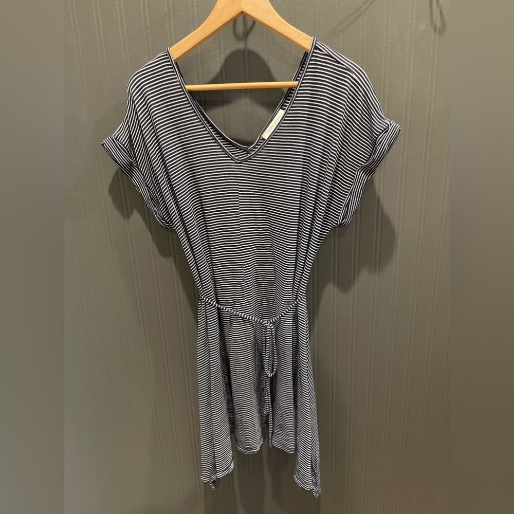 Motherhood short sleeve striped maternity top size large/XL‎ stretchy tunic navy
